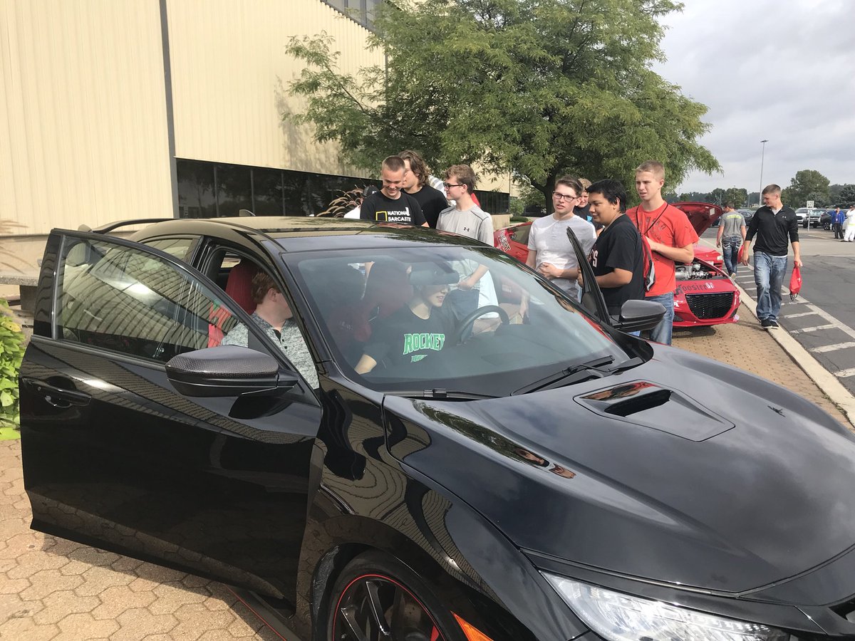 MFGDay18 Anna High School Ohio at Honda Plant 1.jpg