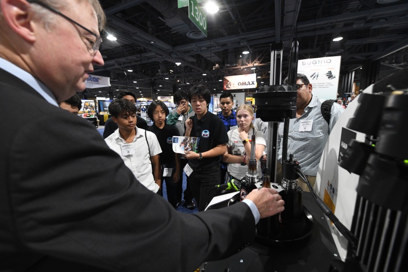 WESTEC Student Summit - Show-floor tour.jpg